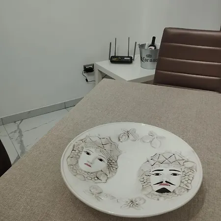 Eden Apartment *